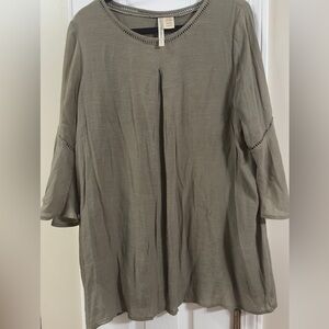 Forgotten Grace Gray Top pit to pit 23 (t1)